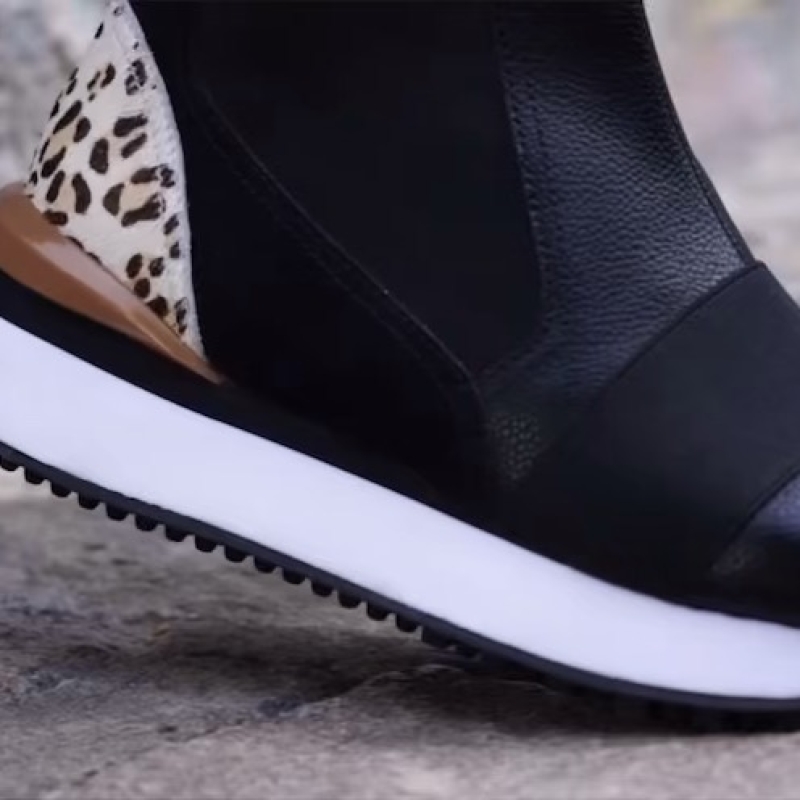 &Uacute;ltimas tallas Bot&iacute;n negro con un toque de #animalprint 