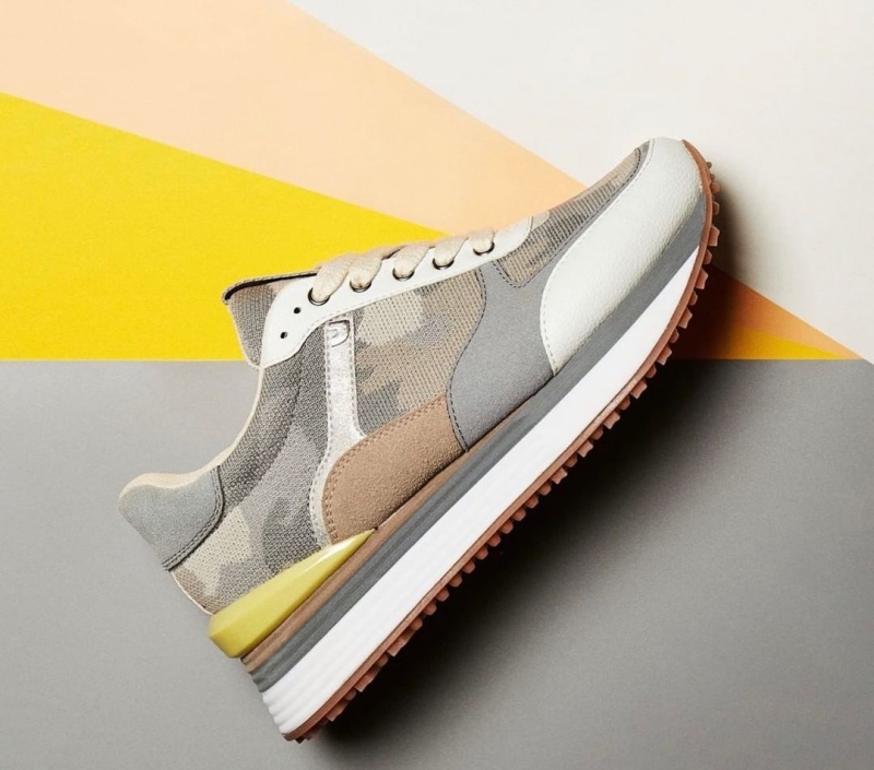 Es tiempo de #sneakers Nos encantan estas dos de estilo urbano para el d&iac 