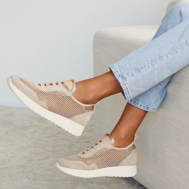 Zapato elástico disponible en 3 colores.- Beig - Blanco-Rosa palo Id 