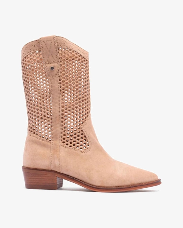 Botas camperas ideales para llevar con vestidos Te apuntas? Más 