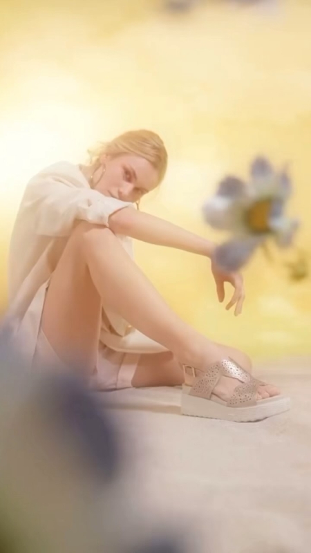 REBAJASSandalias #madeinitaly ahora con descuentoMás 
